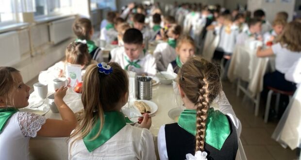 В-Крыму-более-150-тысяч-школьников-получают-бесплатное-горячее-питание