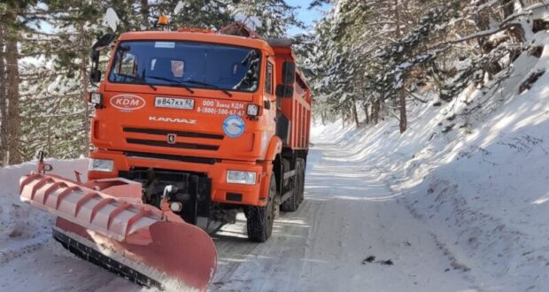 И-еще-две-дороги-в-Крыму-(на-этот-раз-на-юго-востоке-полуострова)-перекрыты-из-за-снегопада