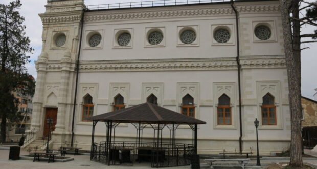 Отреставрированное-здание-Кенассы-в-Симферополе-передадут-общине-караимов