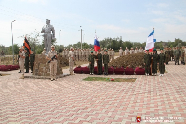Останки 247 командиров и бойцов Красной армии перезахоронили в крымском селе Заветное