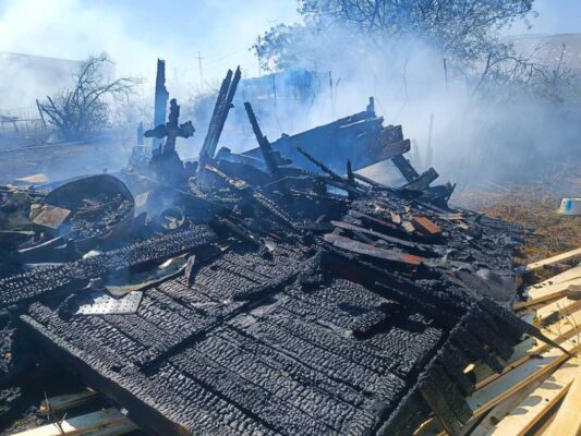 На пожаре в крымском селе Зимино погиб человек
