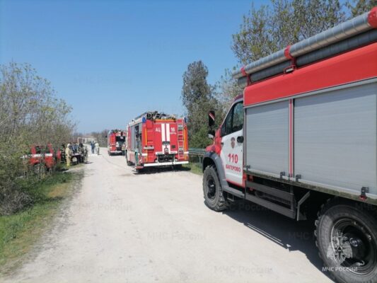 Крымские спасатели отработали тушение пожара в Керченском психоневрологическом диспансере